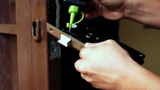 Hotel Door Lock Maintenance: 19 Tips Maintain Hotel Door Lock Well 5
