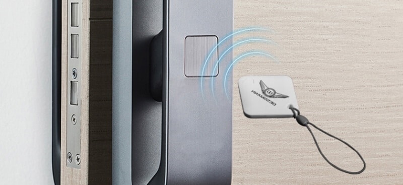 card unlocking function of the smart door lock