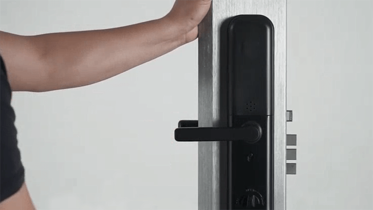 Wie installiere ich ein Fingerabdruck-Türschloss? Schritt-für-Schritt-Anleitung 7