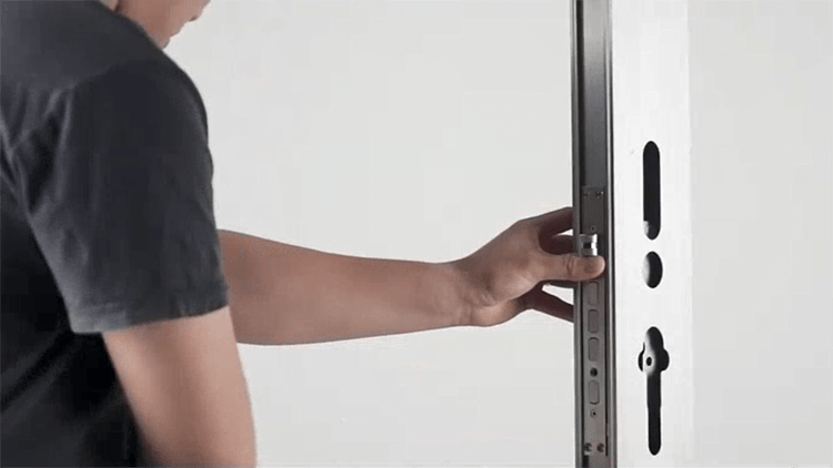 Comment installer le verrou de porte d'empreintes digitales ? Guide étape par étape 6