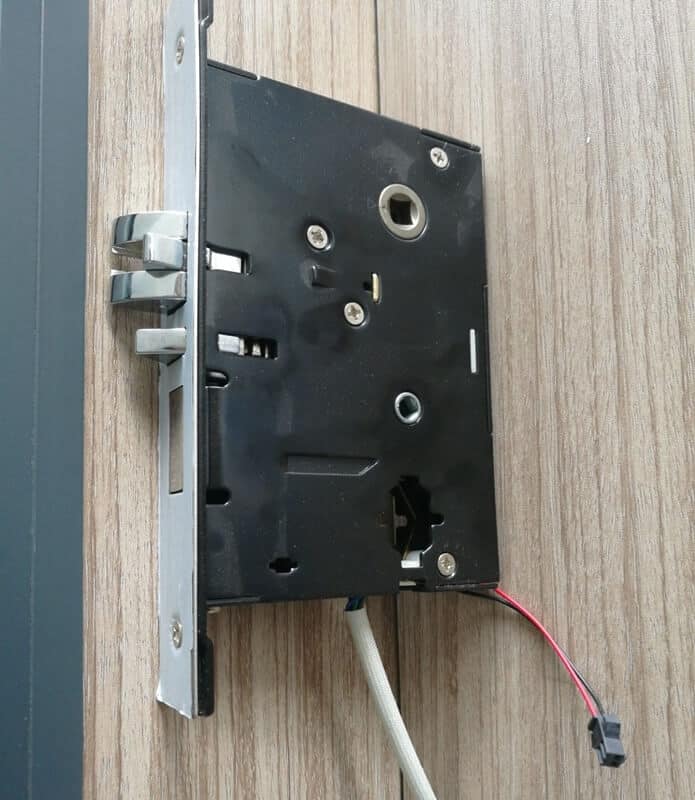 RFID Keyless Bluetooth Door Lock With Mobile APP For Apartment SL-B8115 7