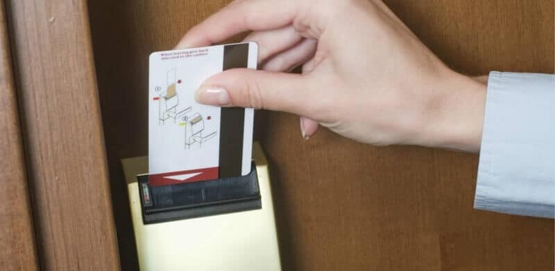 Παραβίαση κάρτας κλειδιού ξενοδοχείου: Πώς λειτουργεί και πώς να το αποφύγετε; 2