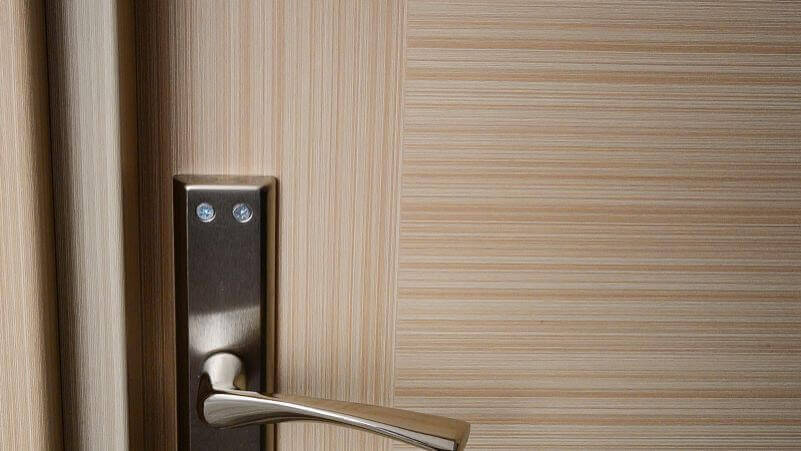 How to lock a hotel room with a card