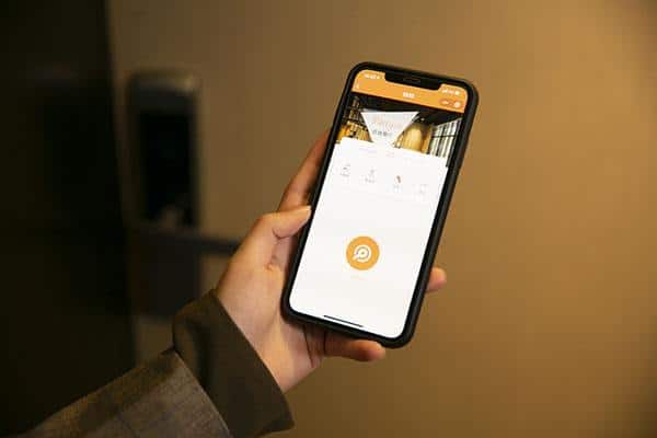 How to Unlock Hotel Room with Phone? Step by Step Guidelines 1