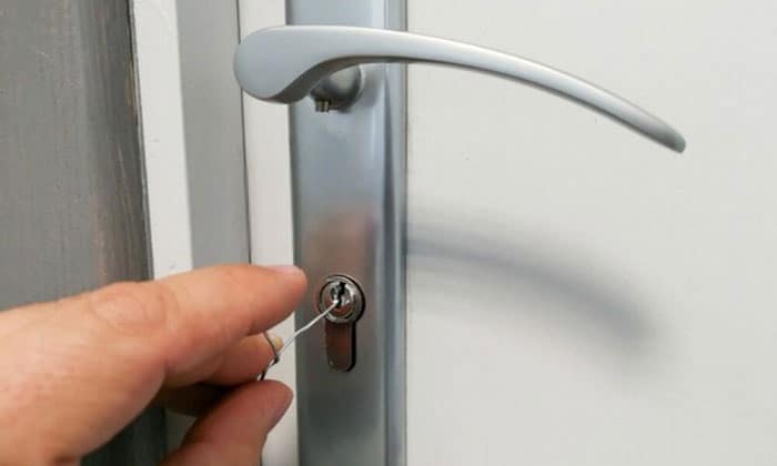Γιατί πρέπει να ξέρετε πώς να ανοίγετε μια ηλεκτρονική κλειδαριά πόρτας χωρίς κλειδί