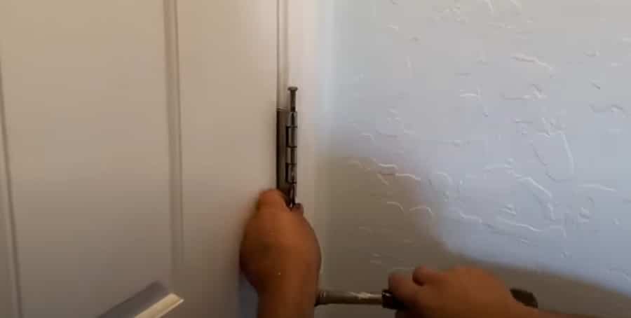 Step 2 Removing the door from its hinges