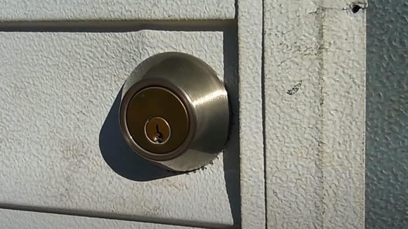 What Is a Deadbolt Lock, and What Types of Deadbolt Locks