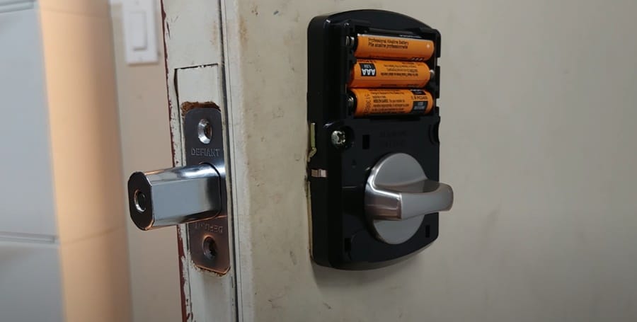 The Keypad door lock keeps spinning