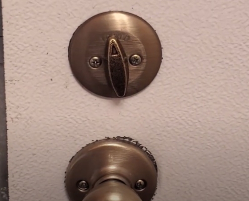 Troubleshooting a Deadbolt Won't Unlock: Tips and Solutions 2