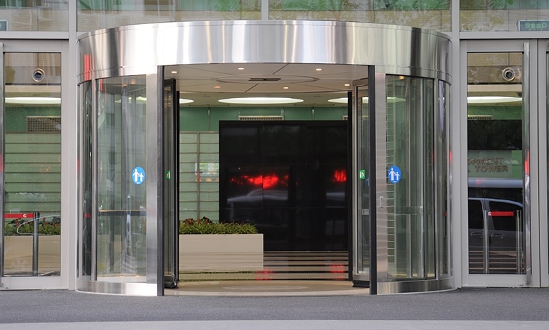 Exploring Why Need Revolving Doors in Commercial Buildings 4
