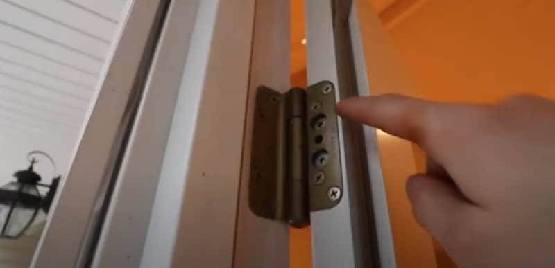 Sådan åbner du en låst dør indefra