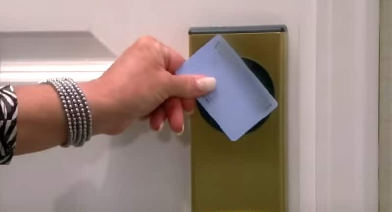 What are the advantages of RFID key cards
