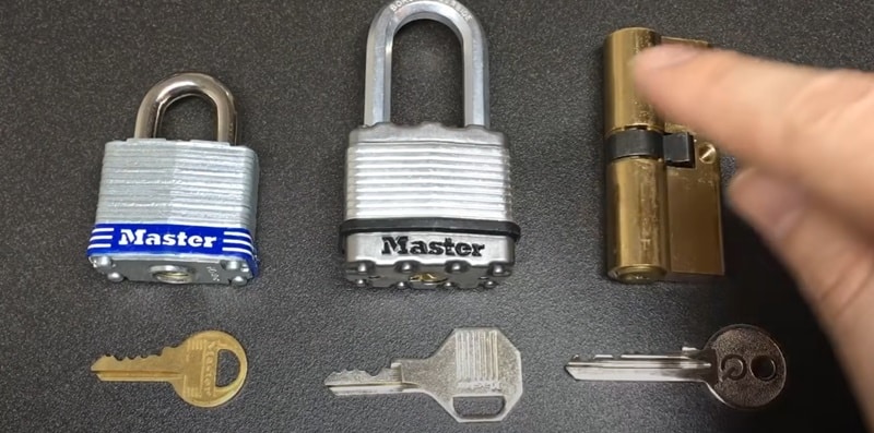 Hvilke typer låsesmede findes i Storbritannien