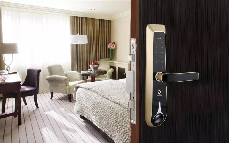英国のホテル ドア ロック システム: 知っておくべきこと 3