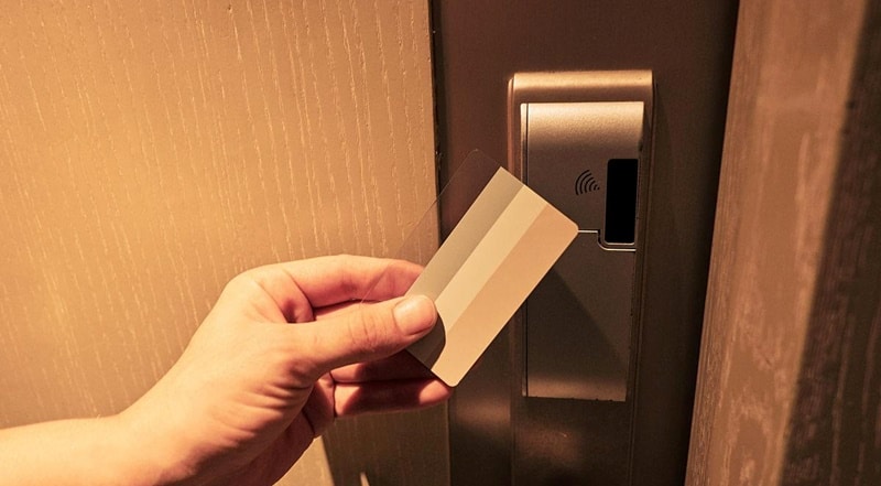 英国のホテル ドア ロック システム: 知っておくべきこと 2