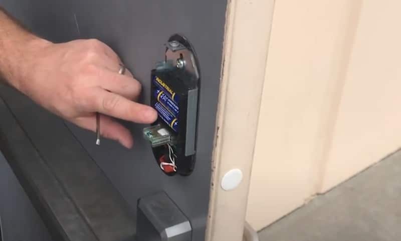 Salto Lock Battery Dead: Why and What to do? 10
