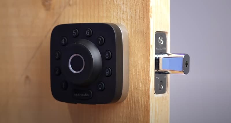 Are Smart Locks Safe? Breaking Down Security in Digital Locking Systems 71